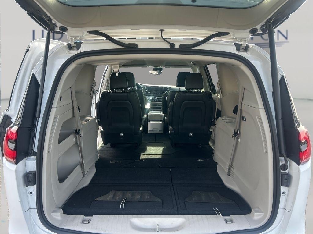 used 2024 Chrysler Pacifica car, priced at $23,995