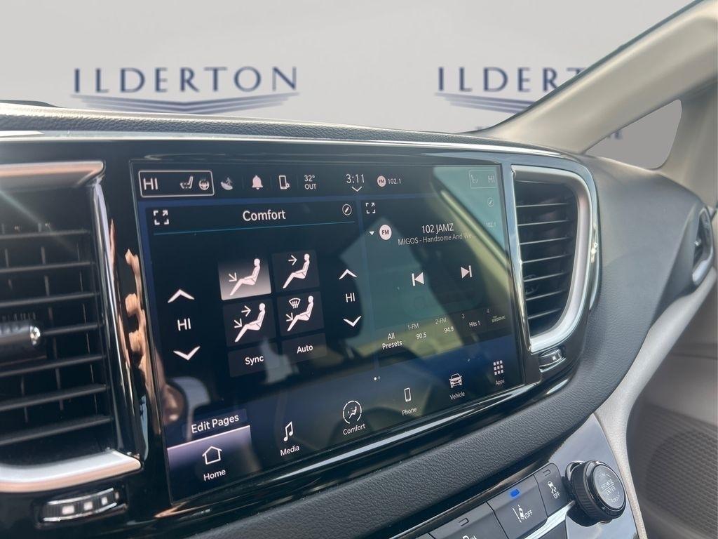 used 2024 Chrysler Pacifica car, priced at $23,995