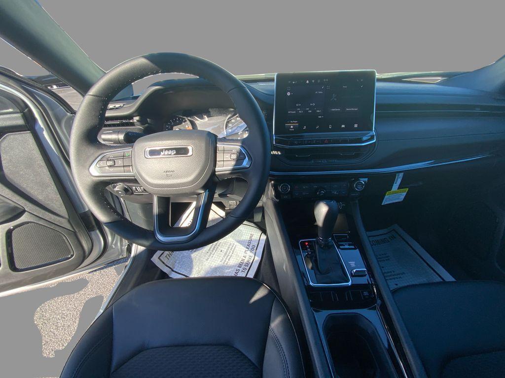 new 2025 Jeep Compass car, priced at $28,030