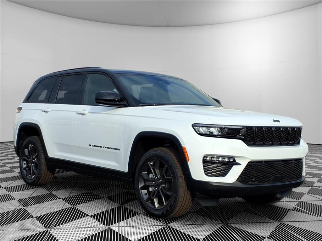 new 2025 Jeep Grand Cherokee car, priced at $45,140