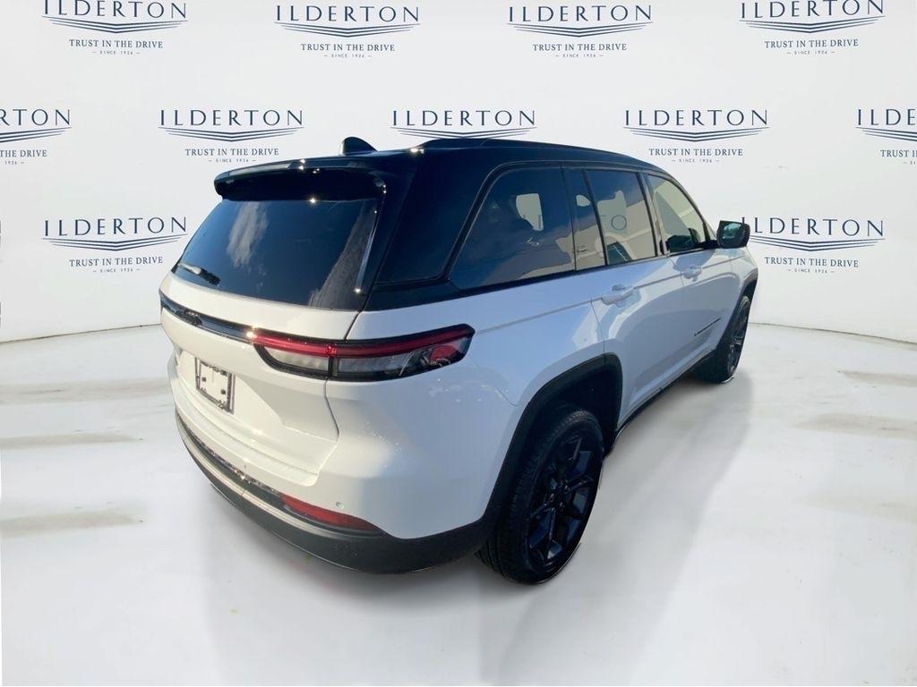 new 2025 Jeep Grand Cherokee car, priced at $45,140