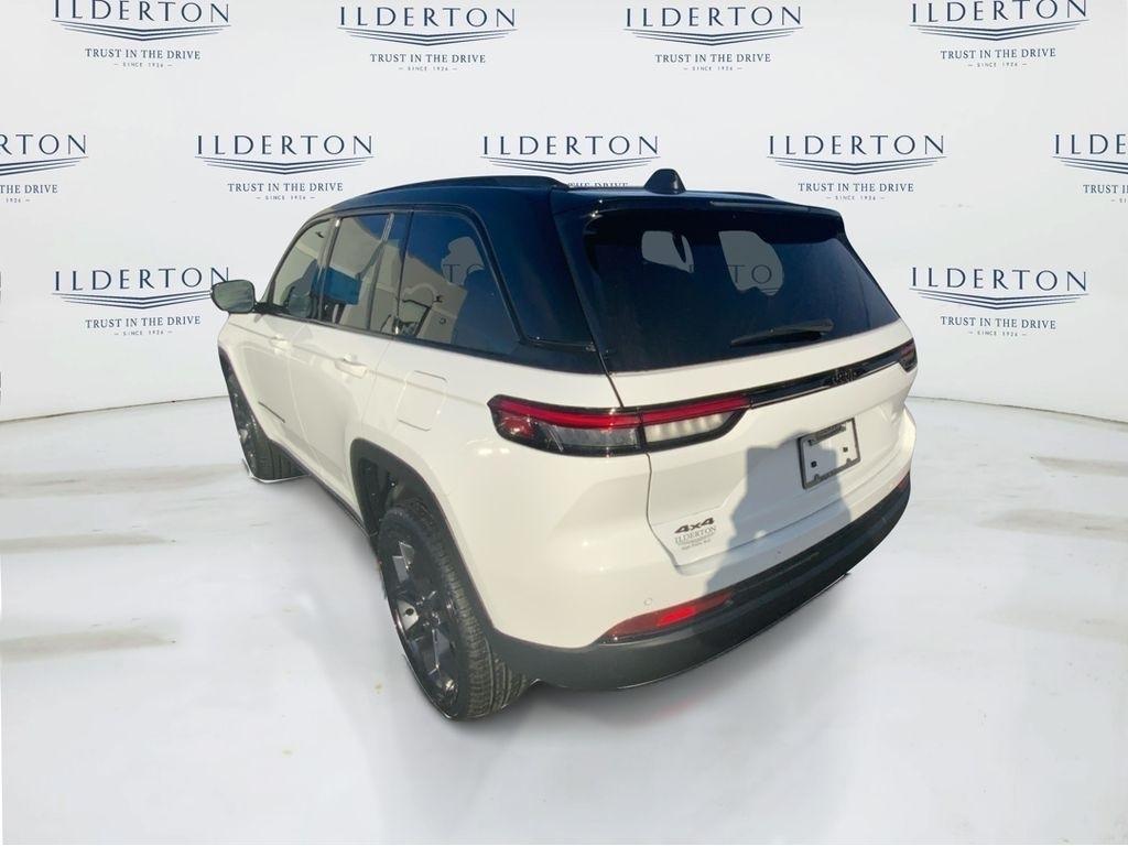 new 2025 Jeep Grand Cherokee car, priced at $45,140