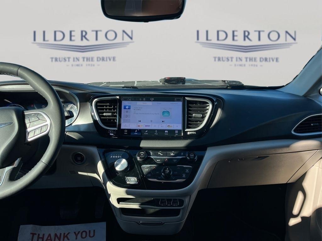 used 2024 Chrysler Pacifica car, priced at $23,995