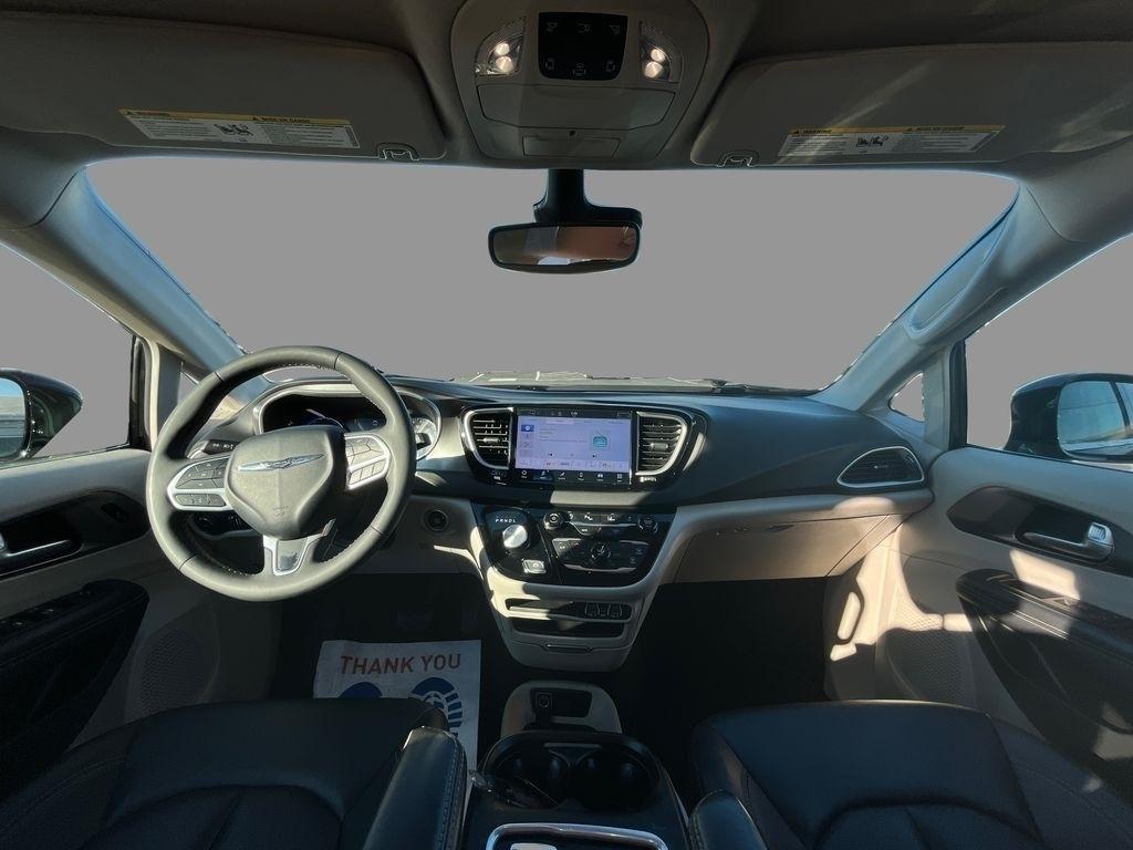 used 2024 Chrysler Pacifica car, priced at $23,995