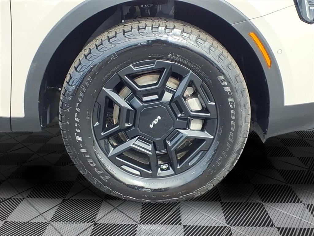 used 2024 Kia Sorento car, priced at $33,995