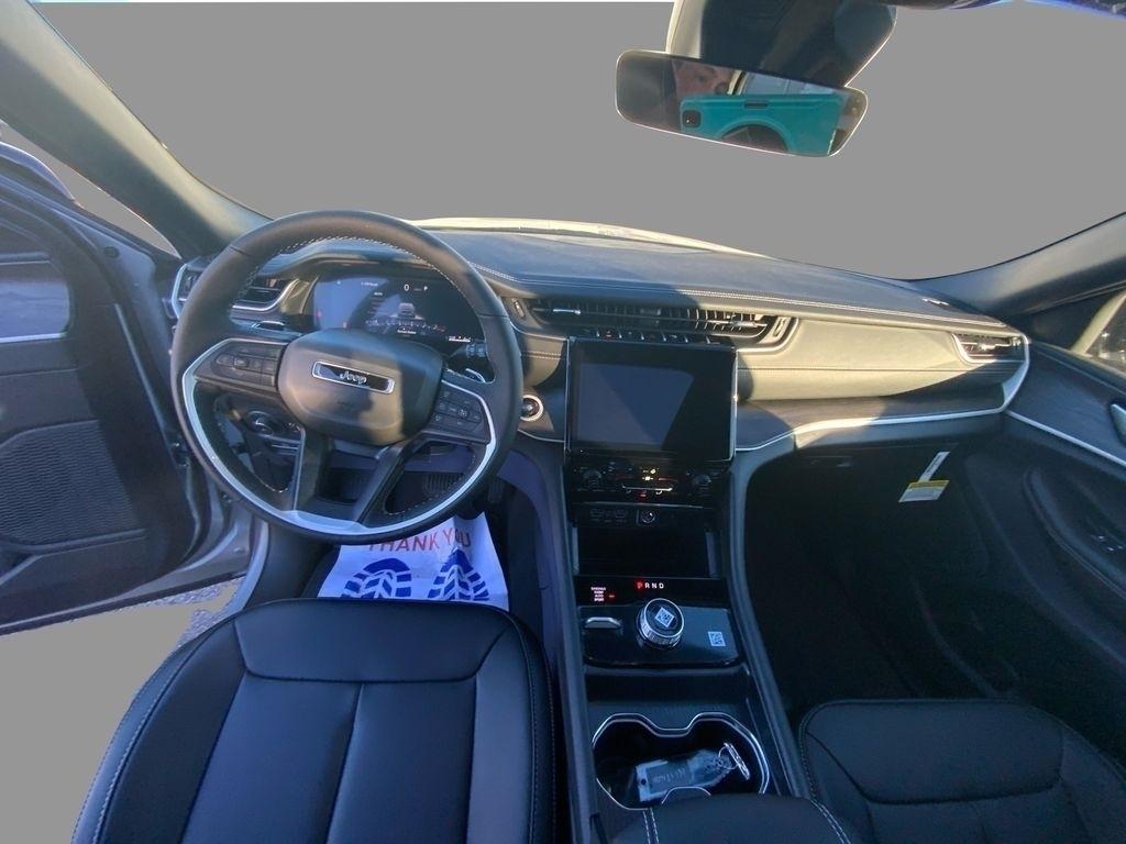 new 2025 Jeep Grand Cherokee car, priced at $46,230