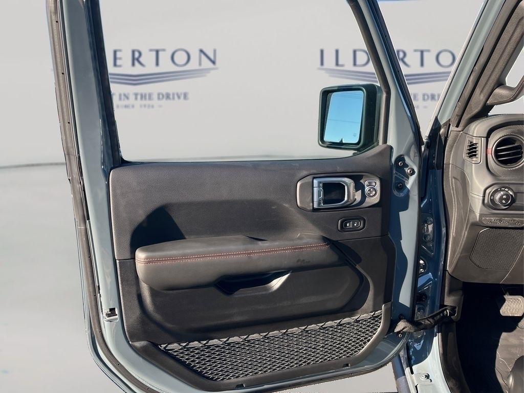 new 2025 Jeep Gladiator car, priced at $55,590