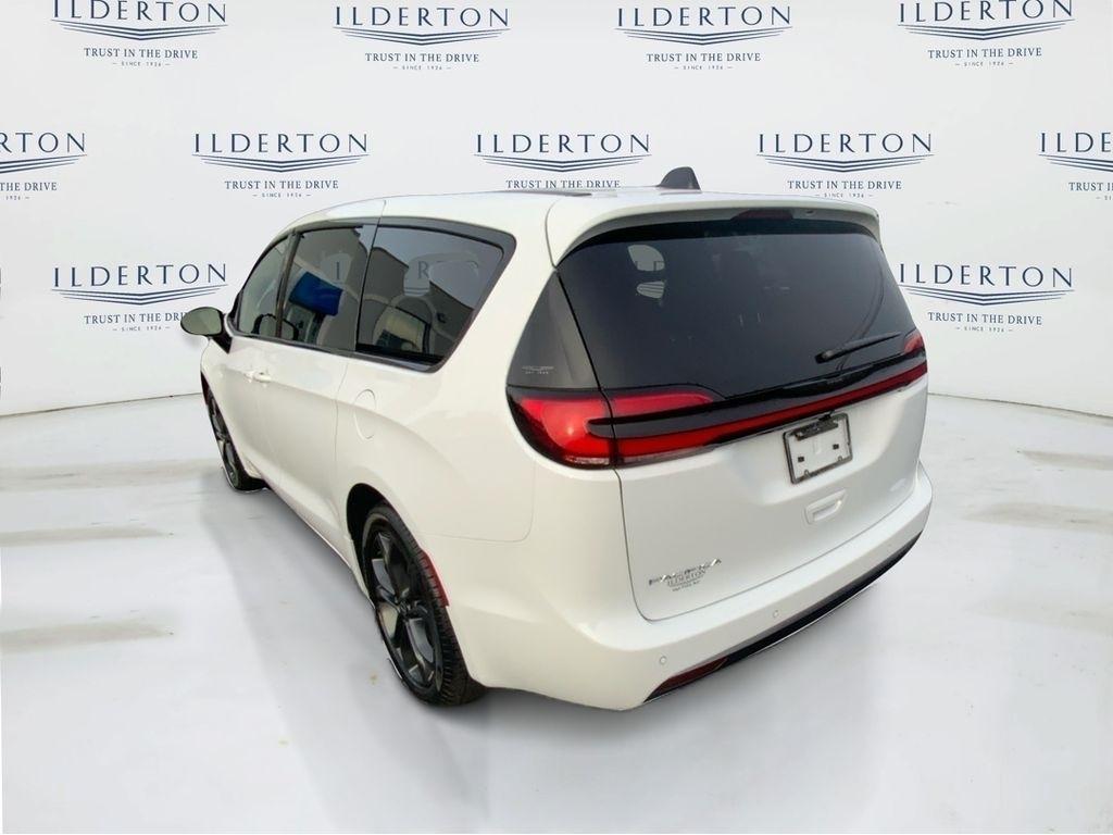 new 2026 Chrysler Pacifica car, priced at $42,090