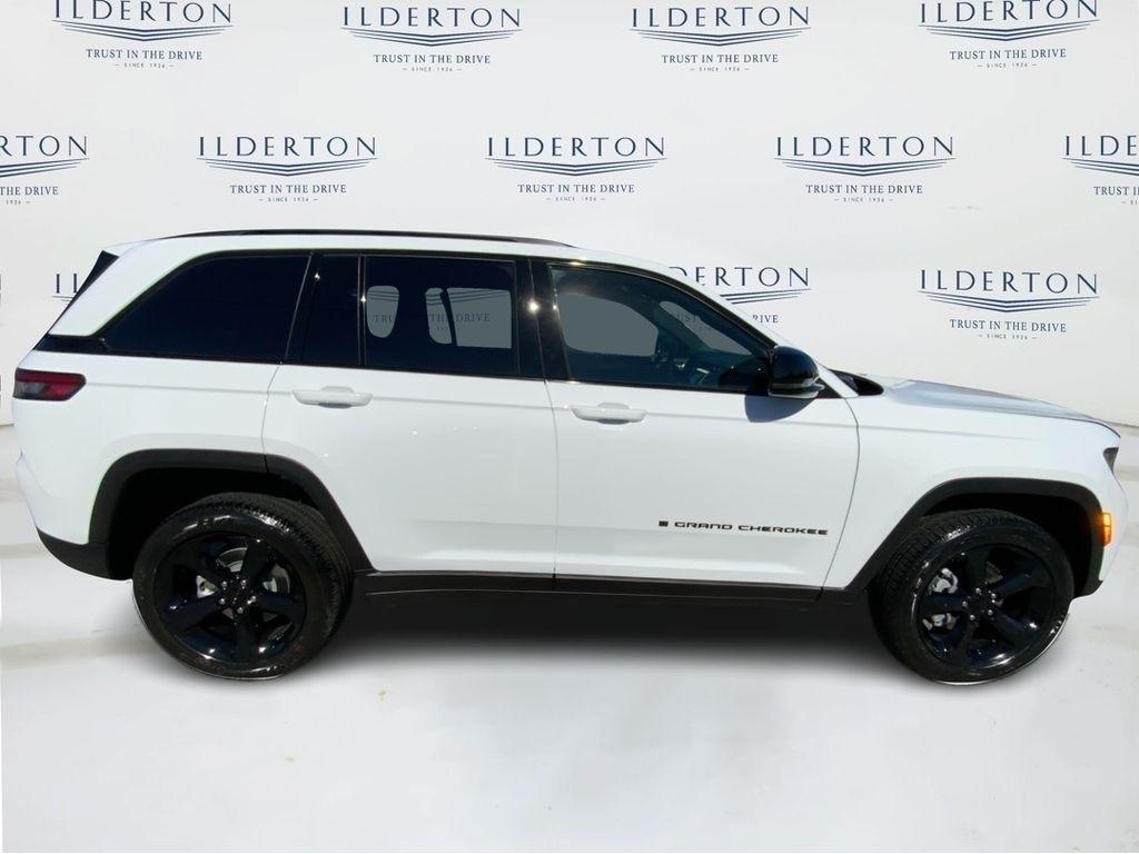 new 2025 Jeep Grand Cherokee car, priced at $38,280