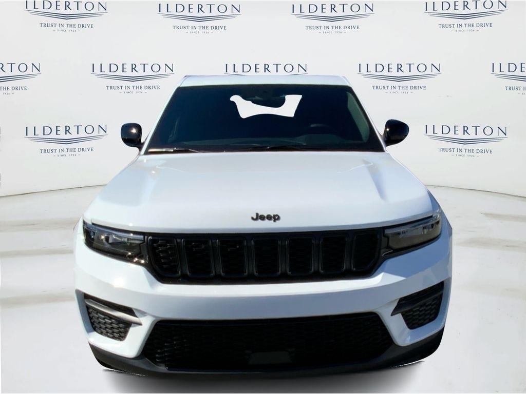 new 2025 Jeep Grand Cherokee car, priced at $38,280
