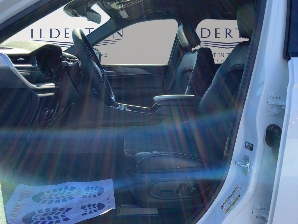 new 2025 Jeep Grand Cherokee car, priced at $38,280