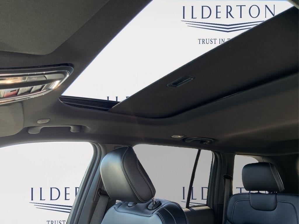 new 2025 Jeep Grand Cherokee car, priced at $38,280