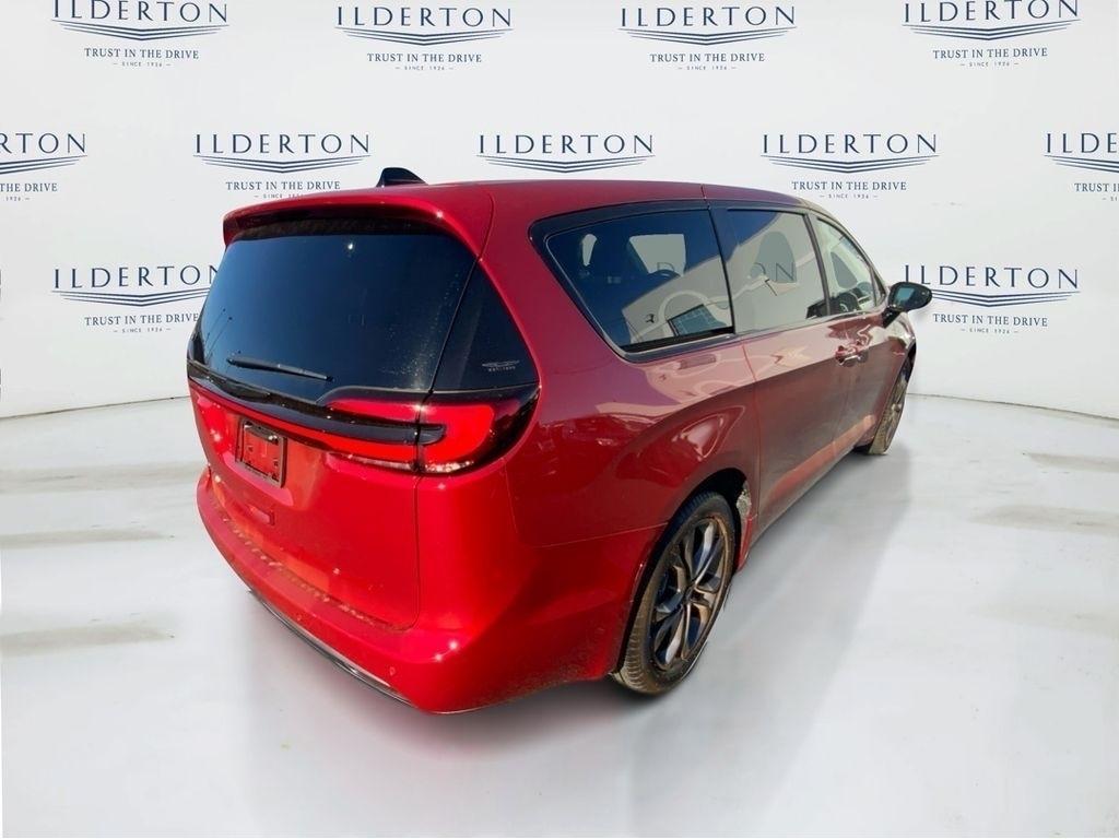 new 2026 Chrysler Pacifica car, priced at $41,785