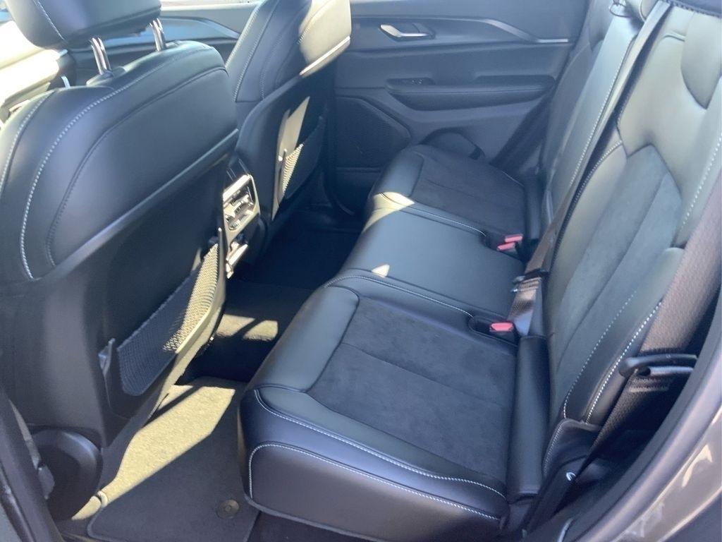 new 2025 Jeep Grand Cherokee car, priced at $37,870