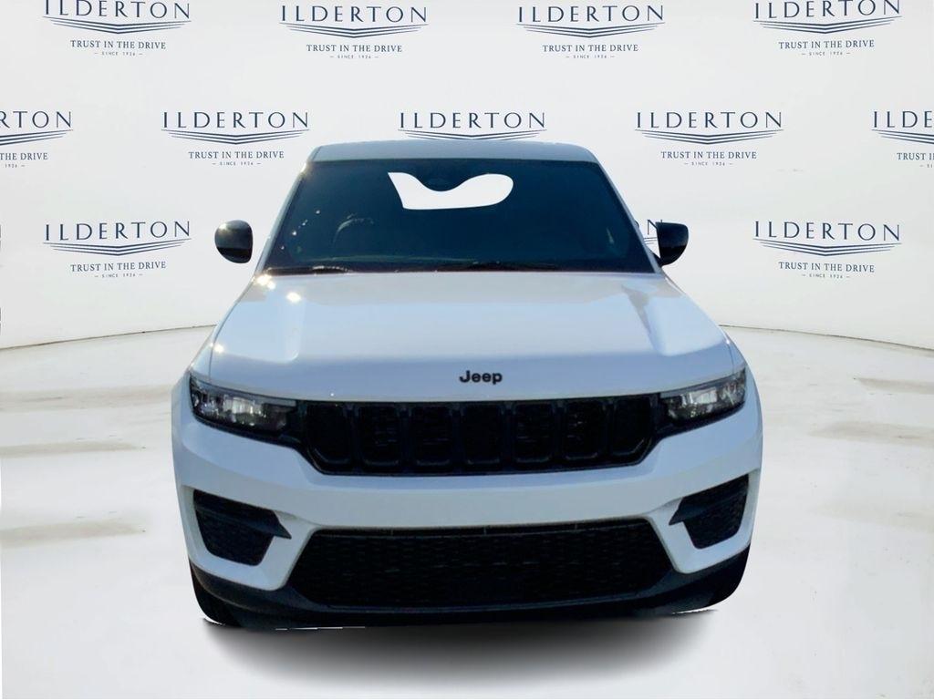 new 2025 Jeep Grand Cherokee car, priced at $37,780