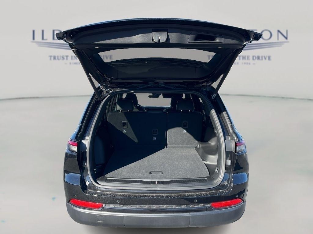 new 2025 Jeep Grand Cherokee car, priced at $39,870