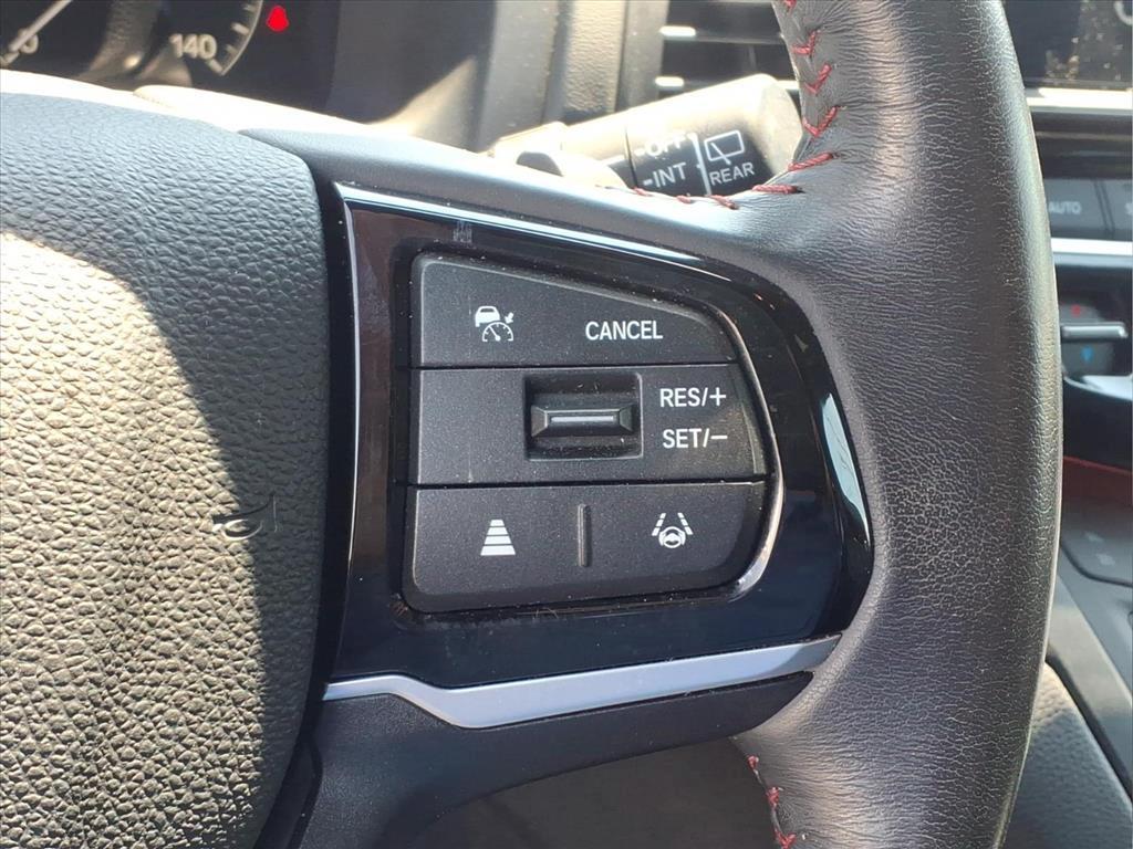 used 2025 Honda Odyssey car, priced at $37,995