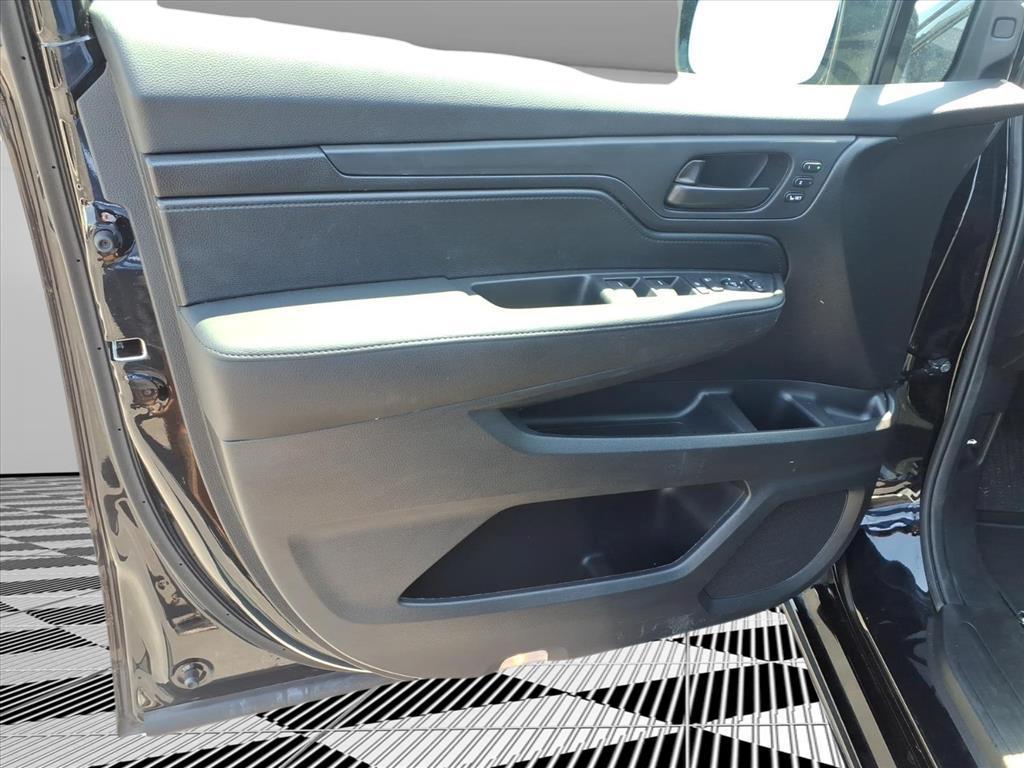 used 2025 Honda Odyssey car, priced at $37,995