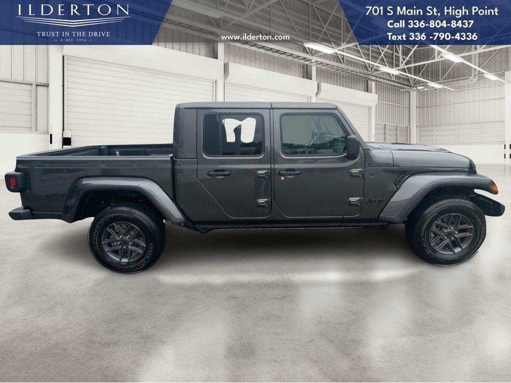 new 2025 Jeep Gladiator car, priced at $41,530