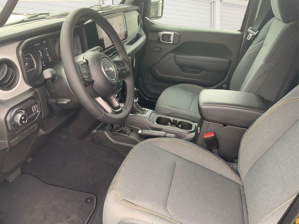 new 2025 Jeep Gladiator car, priced at $41,530