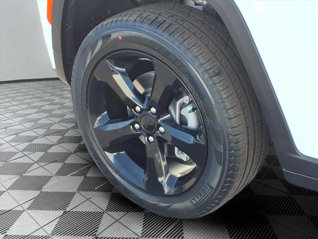 new 2026 Jeep Grand Cherokee car, priced at $48,205