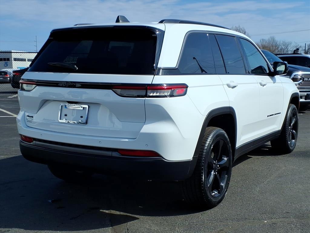 new 2026 Jeep Grand Cherokee car, priced at $48,205