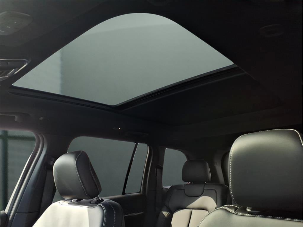 new 2026 Jeep Grand Cherokee car, priced at $48,205