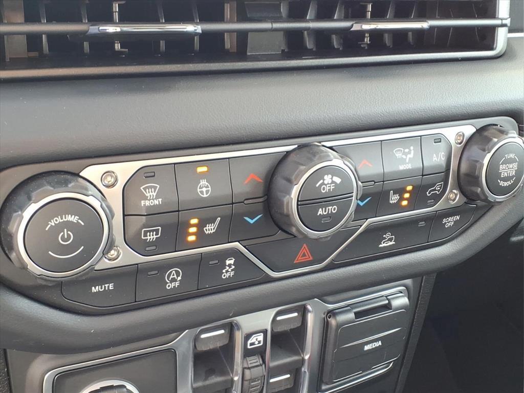 new 2026 Jeep Gladiator car, priced at $48,460