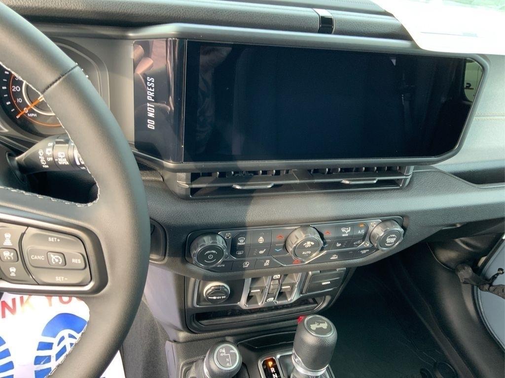 new 2026 Jeep Wrangler car, priced at $45,025