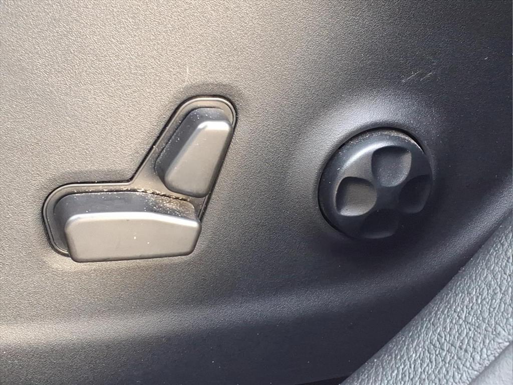 used 2021 Jeep Cherokee car, priced at $18,999