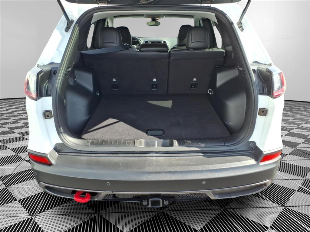 used 2021 Jeep Cherokee car, priced at $18,999