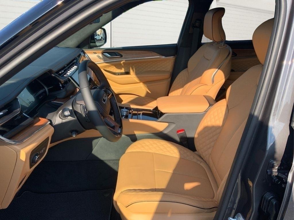 new 2025 Jeep Grand Cherokee L car, priced at $62,425