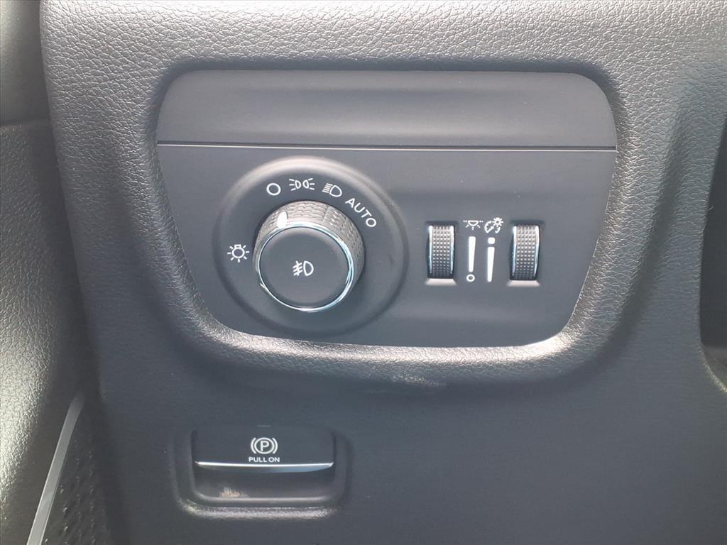 new 2026 Jeep Grand Cherokee car, priced at $47,805