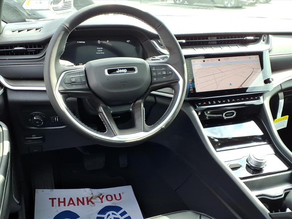 new 2026 Jeep Grand Cherokee car, priced at $47,805