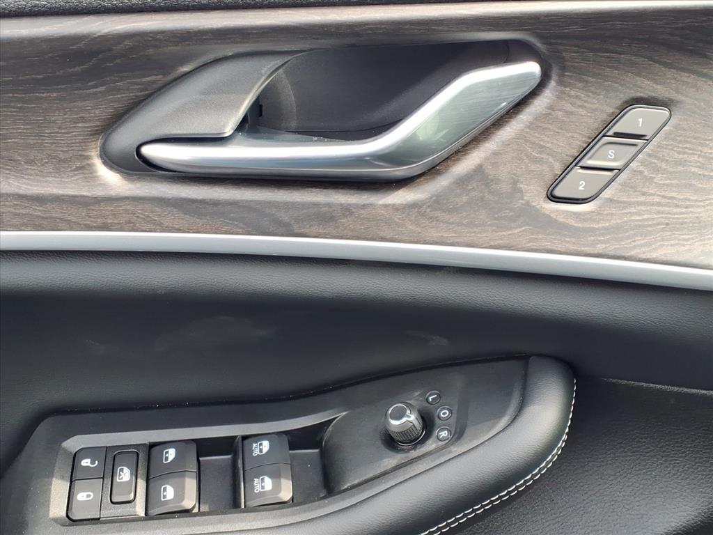 new 2026 Jeep Grand Cherokee car, priced at $47,805