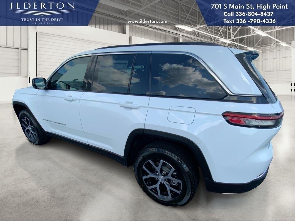 new 2025 Jeep Grand Cherokee car, priced at $38,915