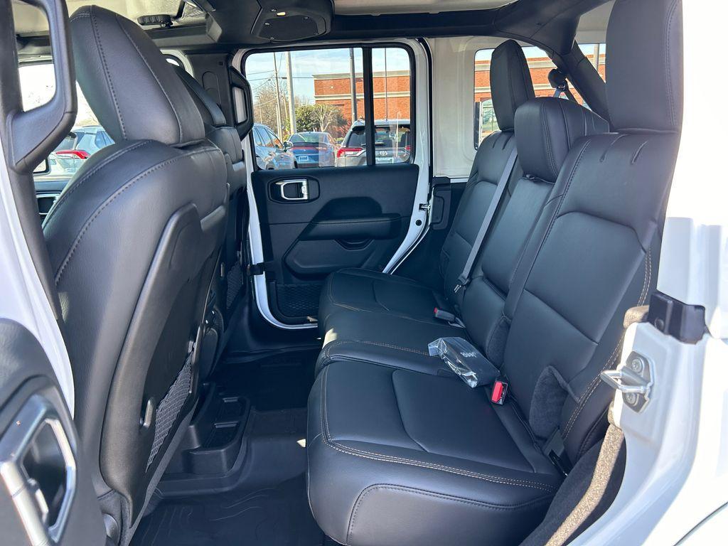 new 2025 Jeep Wrangler car, priced at $48,610