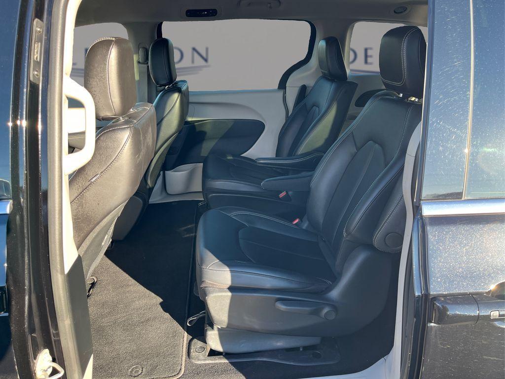 used 2024 Chrysler Pacifica Hybrid car, priced at $26,995