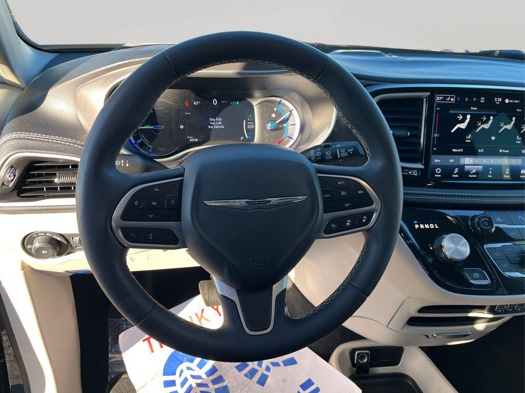 used 2024 Chrysler Pacifica Hybrid car, priced at $26,995