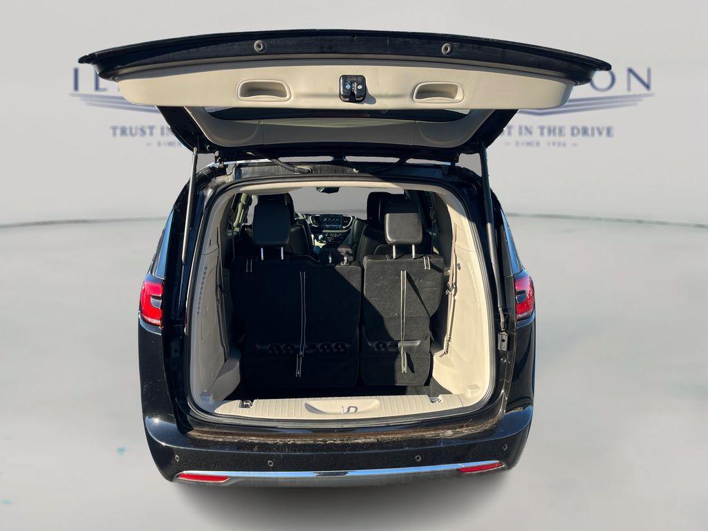 used 2024 Chrysler Pacifica Hybrid car, priced at $26,995