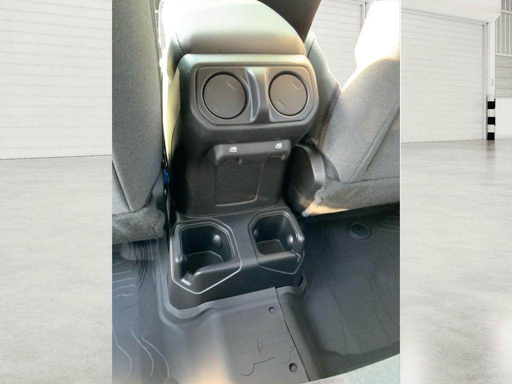 new 2025 Jeep Wrangler car, priced at $46,070