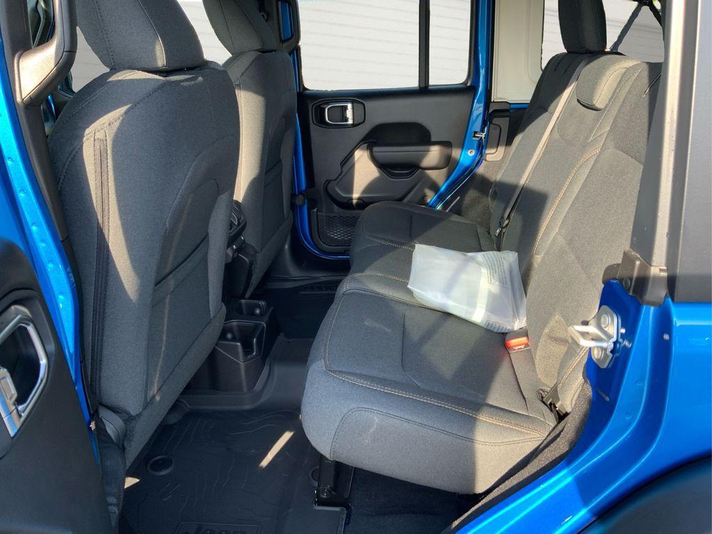 new 2025 Jeep Wrangler car, priced at $46,070