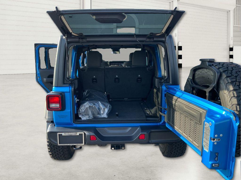 new 2025 Jeep Wrangler car, priced at $46,070