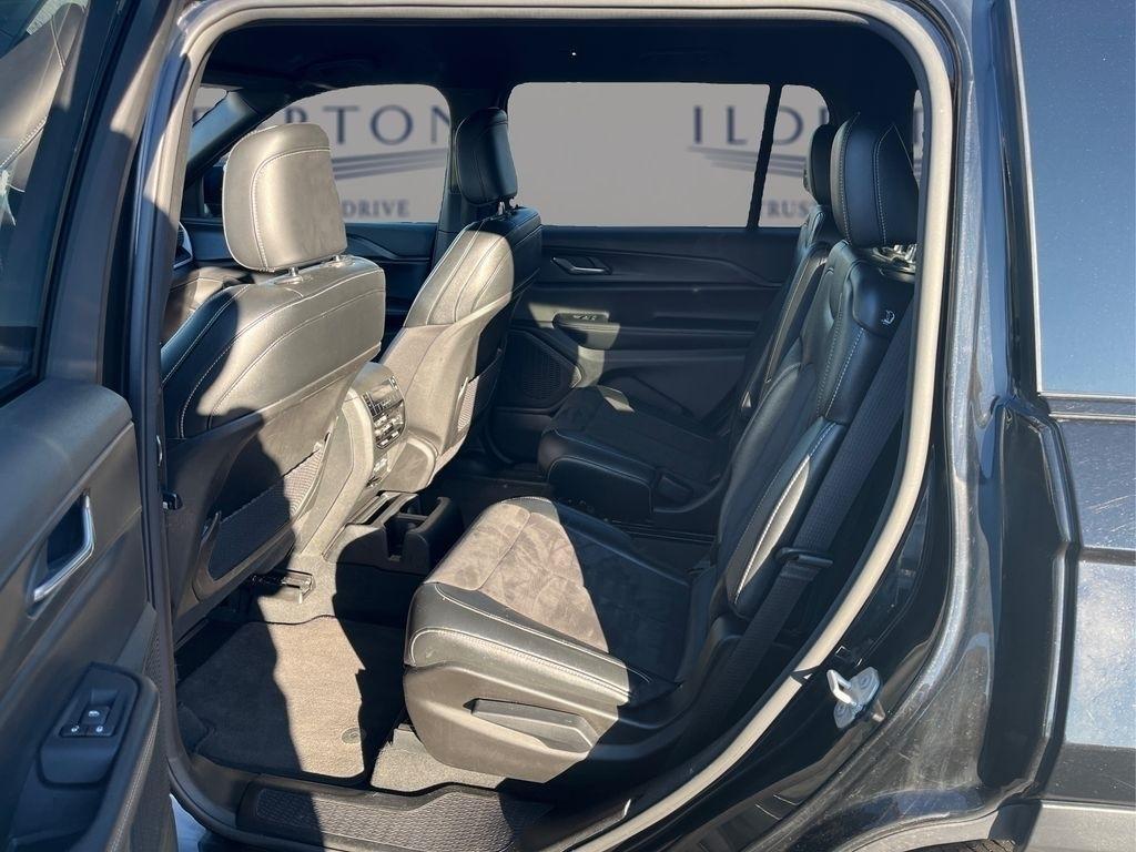 used 2024 Jeep Grand Cherokee L car, priced at $25,995