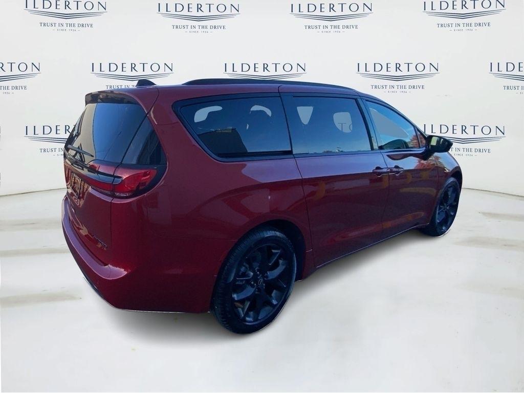 new 2026 Chrysler Pacifica car, priced at $50,570