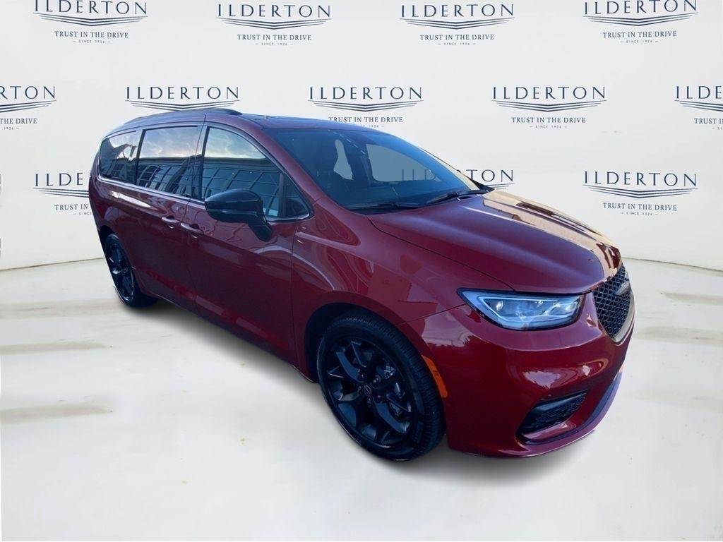 new 2026 Chrysler Pacifica car, priced at $50,570