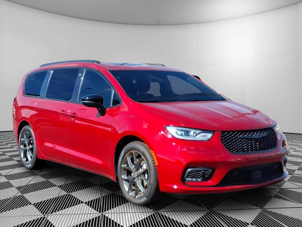 new 2026 Chrysler Pacifica car, priced at $53,570