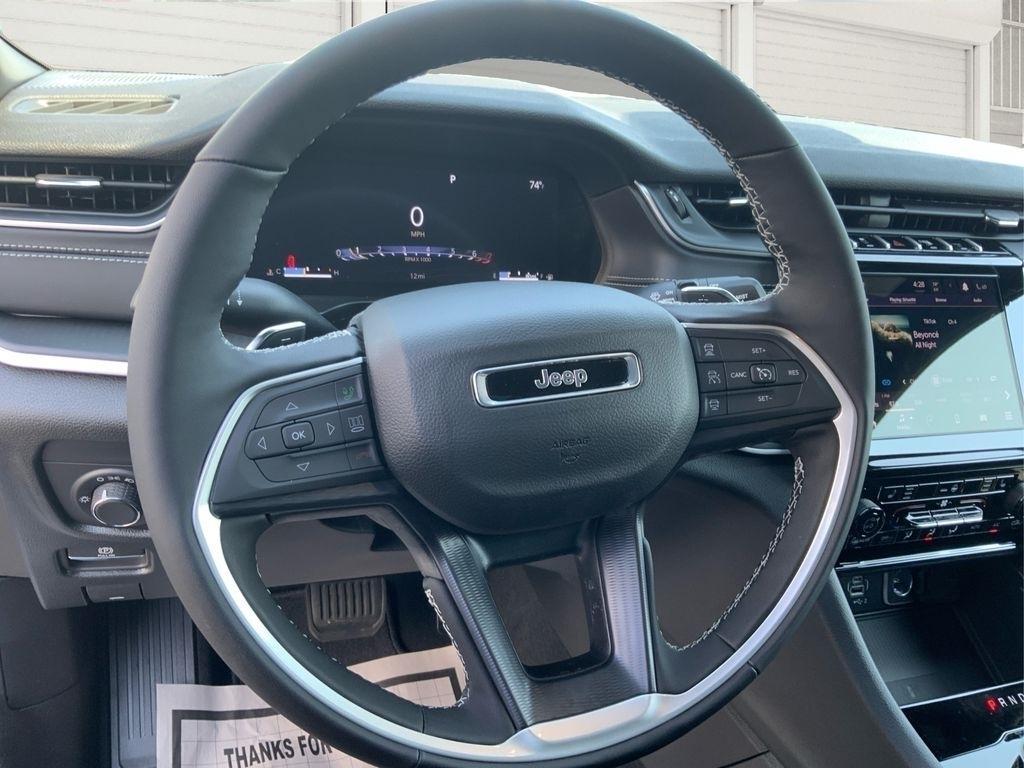 new 2025 Jeep Grand Cherokee car, priced at $31,575