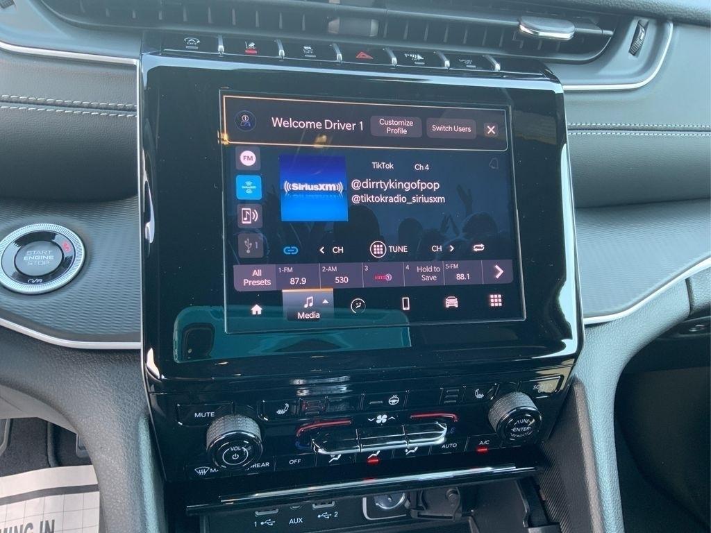 new 2025 Jeep Grand Cherokee car, priced at $31,575