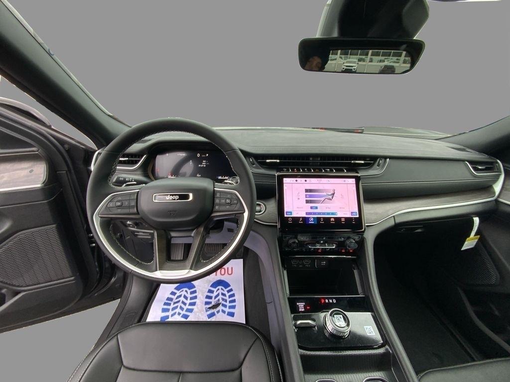 new 2025 Jeep Grand Cherokee car, priced at $46,730